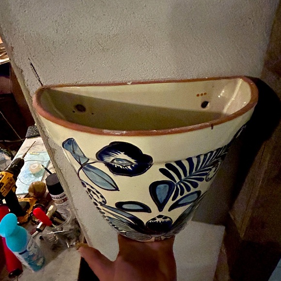Floral wall mount vase